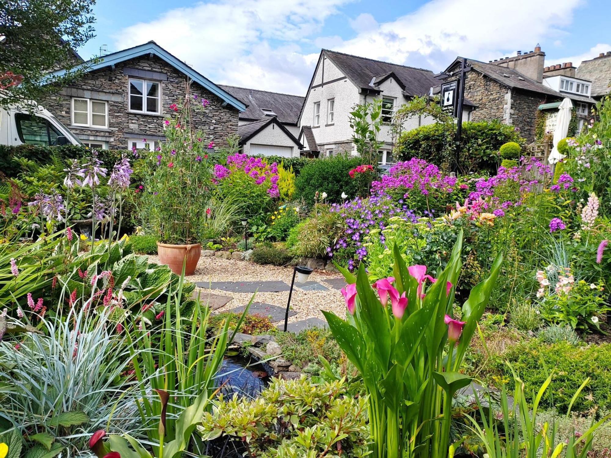Puddle Duck Lodge - Adults Only Bowness-on-Windermere Exteriör bild
