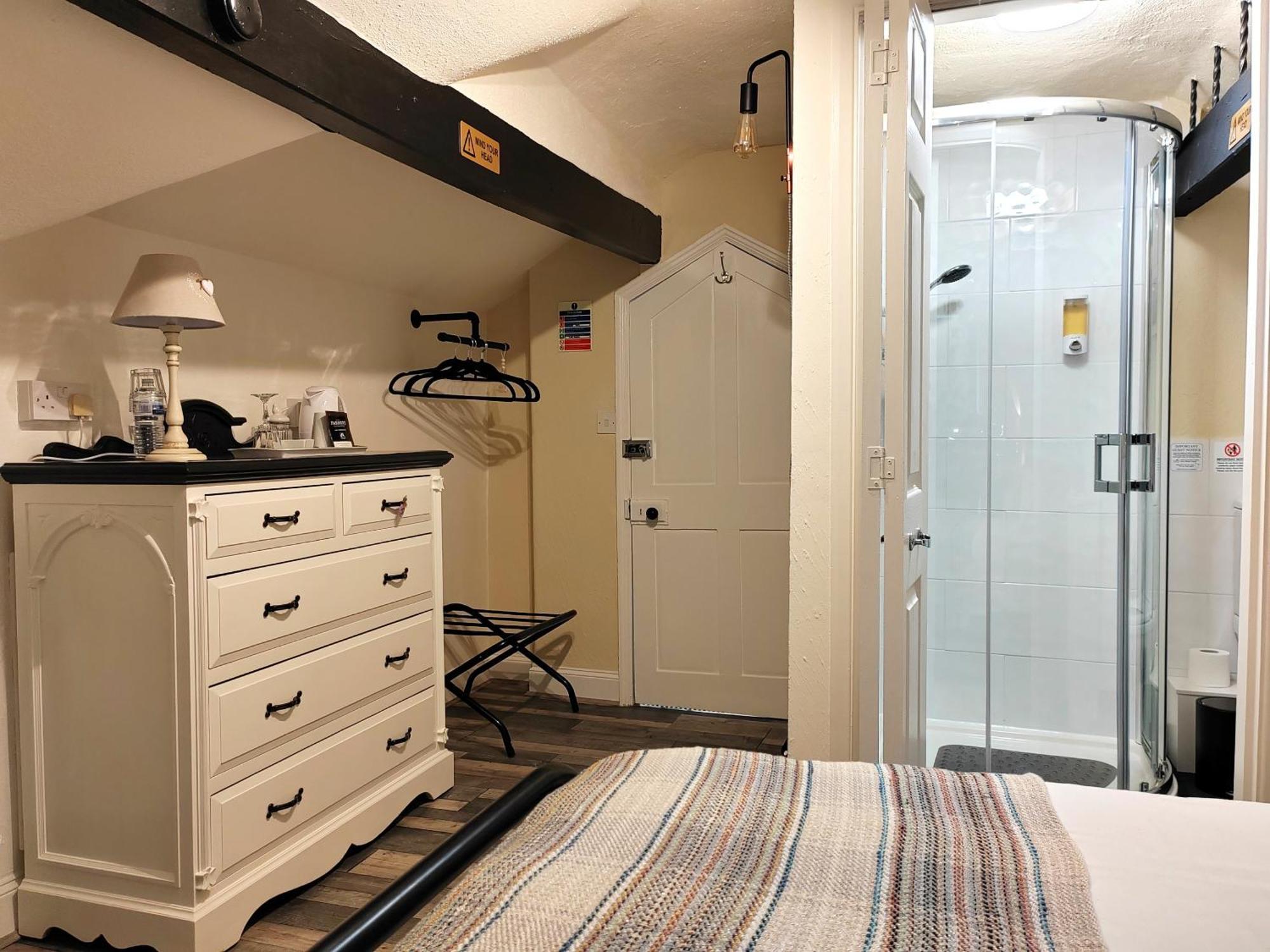 Puddle Duck Lodge - Adults Only Bowness-on-Windermere Rum bild